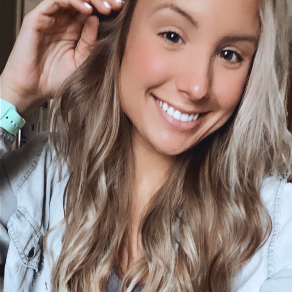 Meet your Posher, Christina